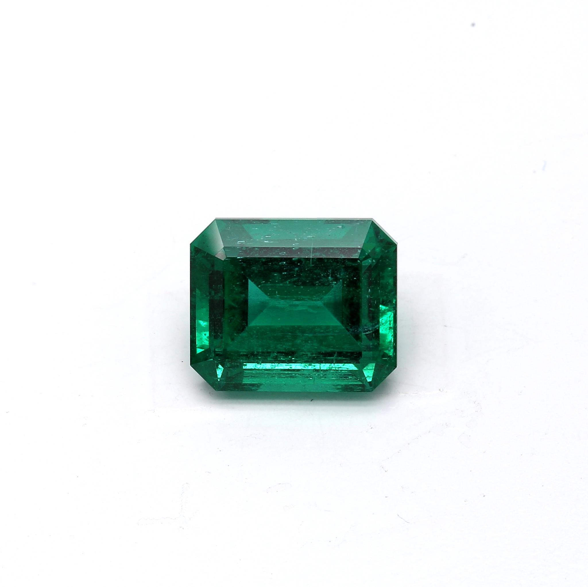 5.61 ct. Emerald GRS Minor