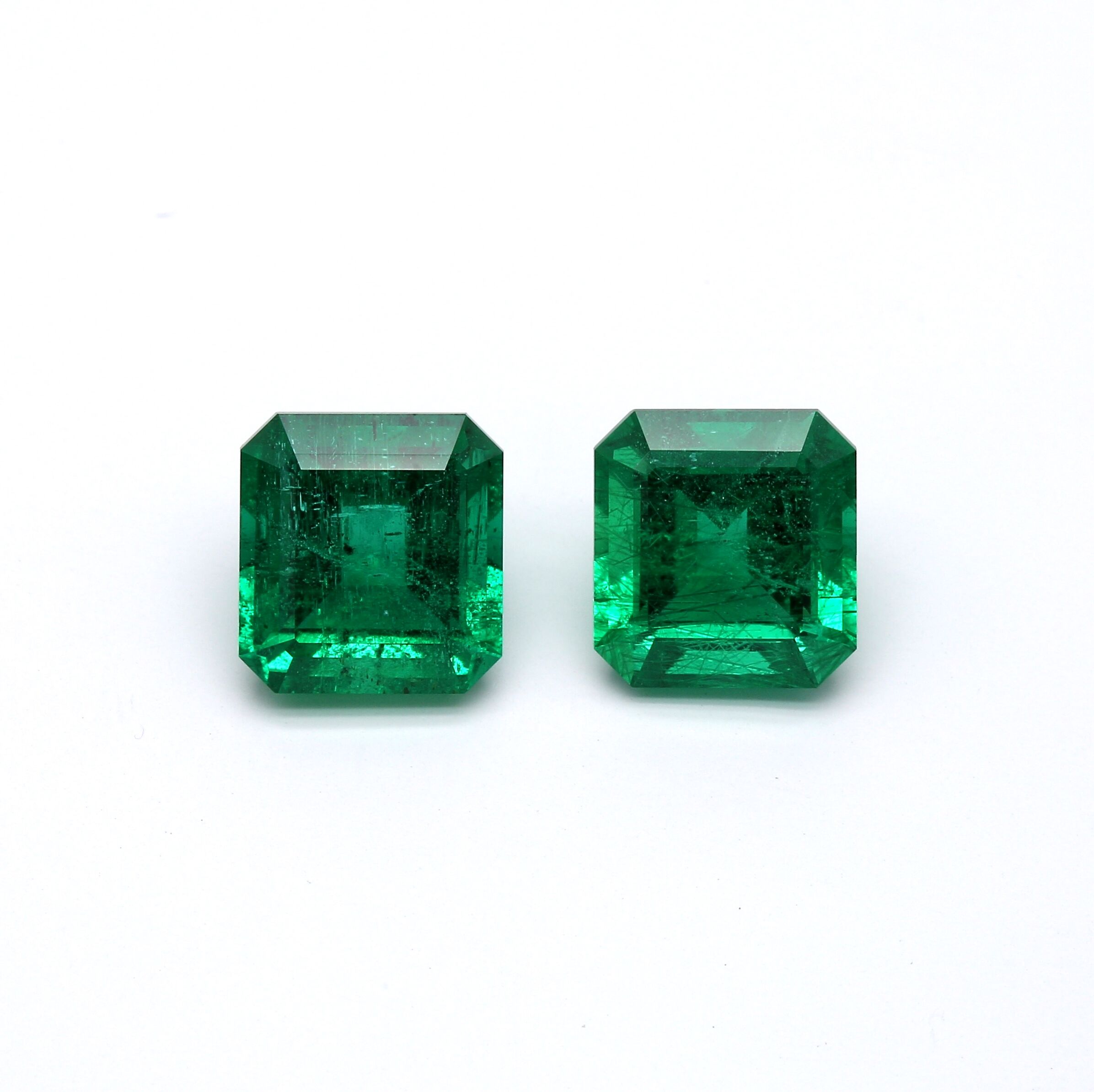 3.67 ct. Emerald AGL Minor