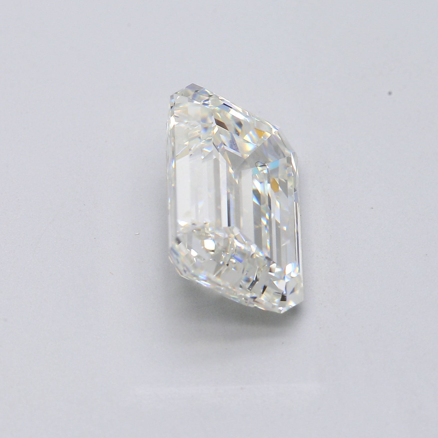 4.01 ct. Diamond H VS2 None GIA