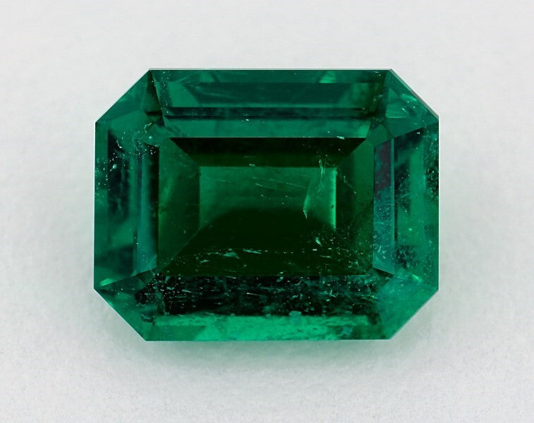 3.87 ct. Emerald AGL Minor