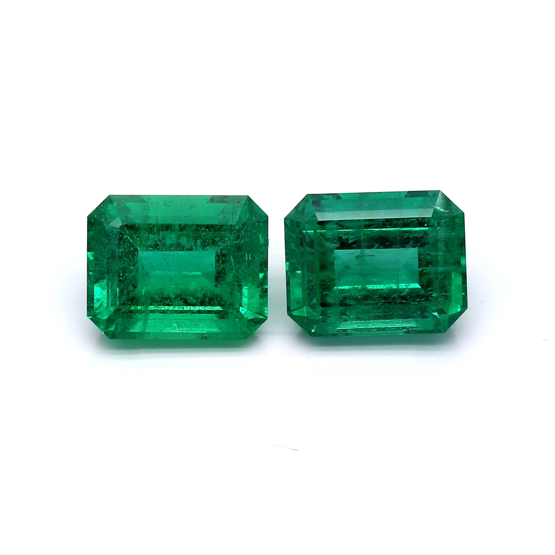 4.54 ct. Emerald GRS Minor