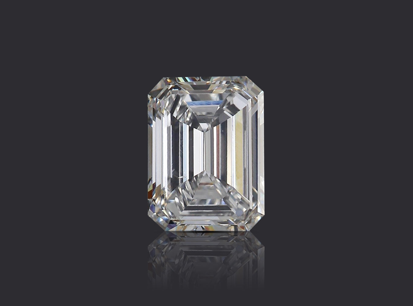 0.83 ct. Diamond F VS2 None GIA