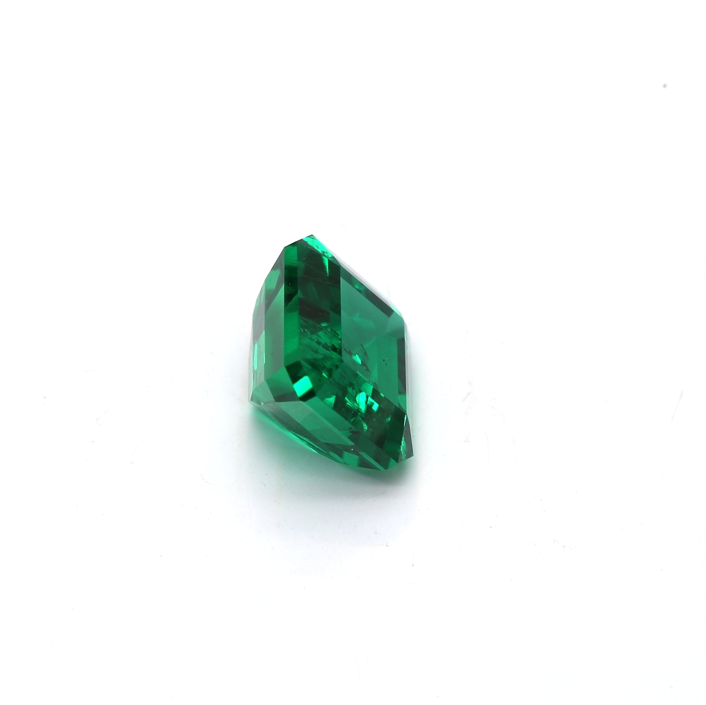 2.05 ct. Emerald AGL Minor