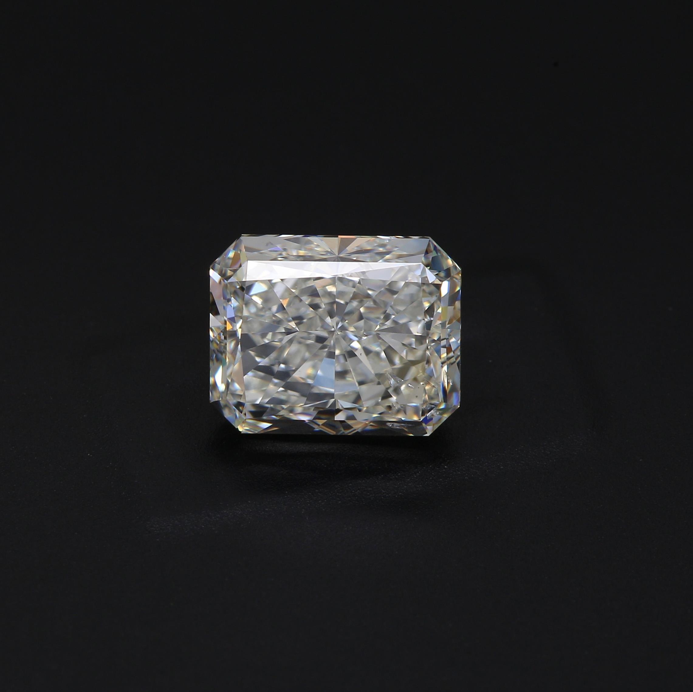 3.01 ct. Radiant Diamond J SI2 None GIA