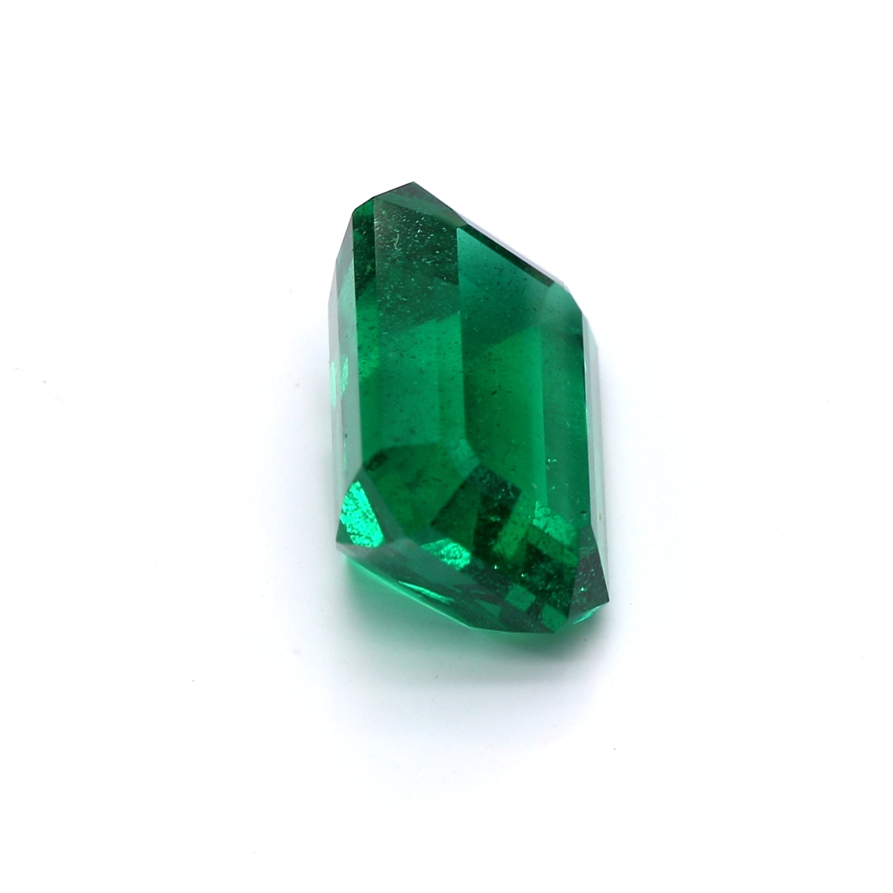 3.32 ct. Emerald AGL Insignificant to Minor