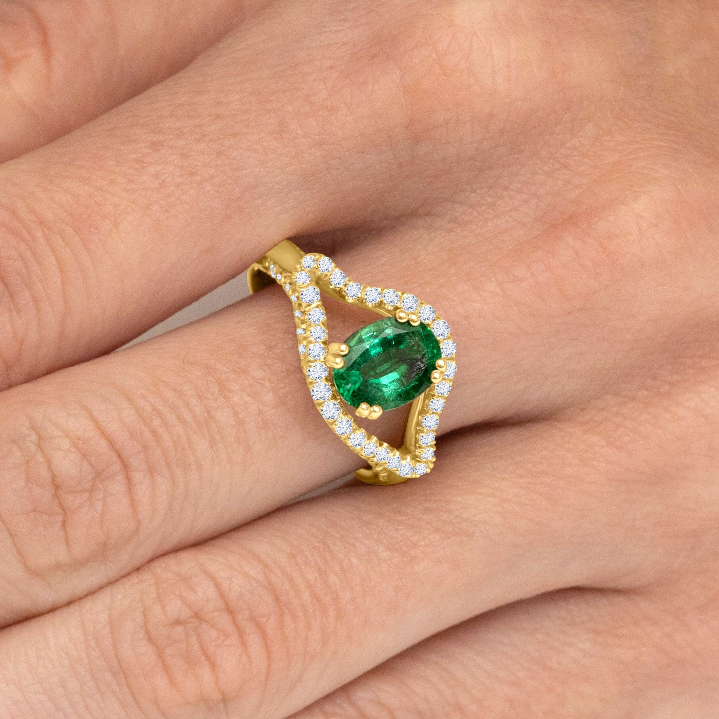 Emerald Ring Surreal Design - 2.36ct TW