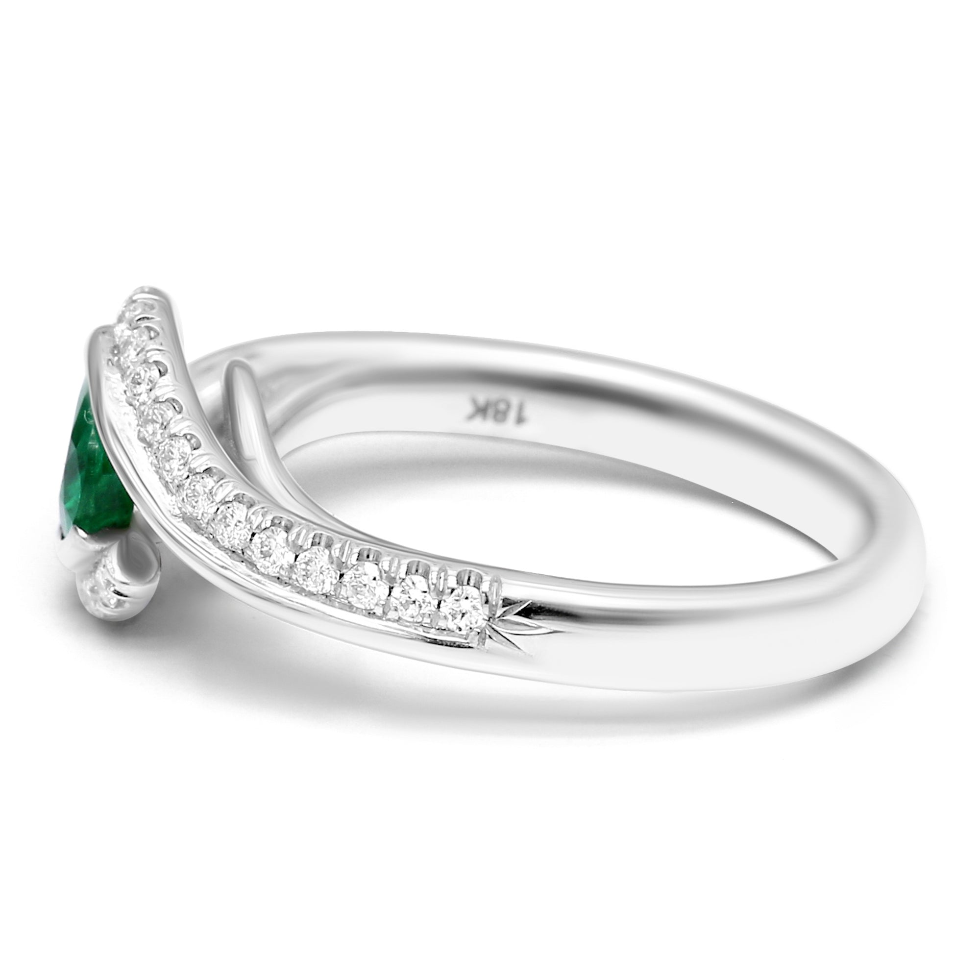 Emerald Oval "Eye" Ring - White Gold