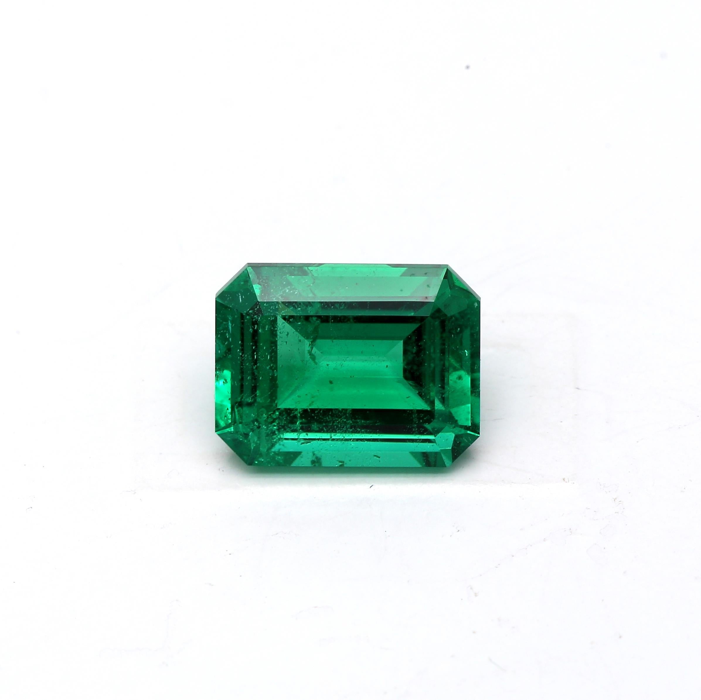 2.81 ct. Emerald AGL Minor